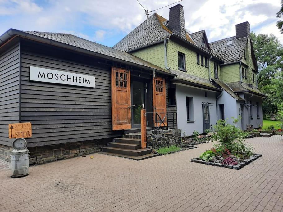 Lokschuppen Im Alten Bahnhof Industrial Style Moschheim Kültér fotó